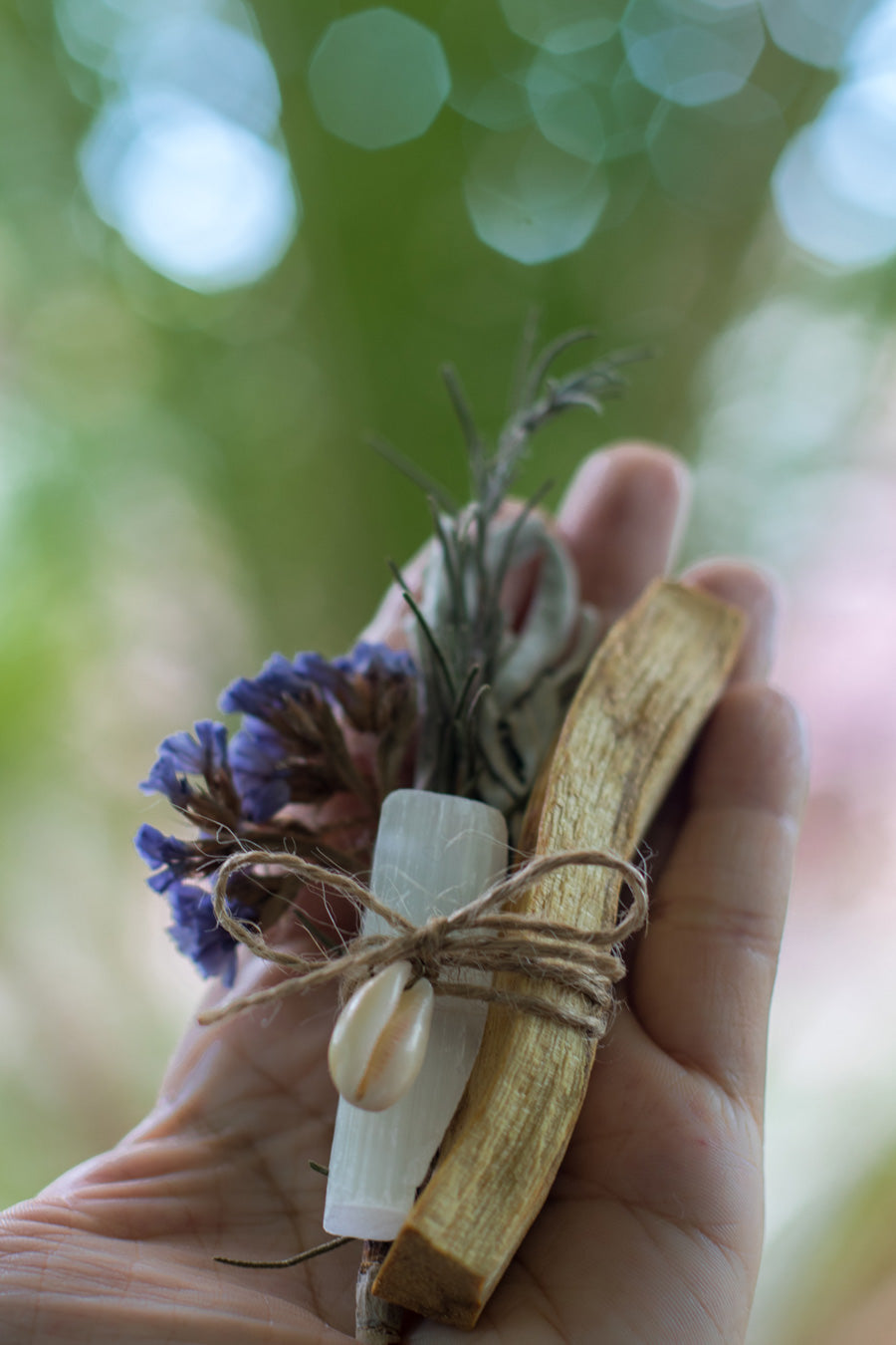 Palo Santo and Selenite Cleansing Bundle